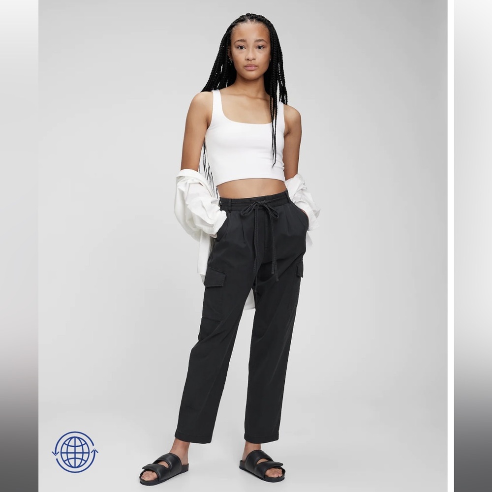 GAP Black High Rise Pleated Cargo Pants with Washwell Size 8